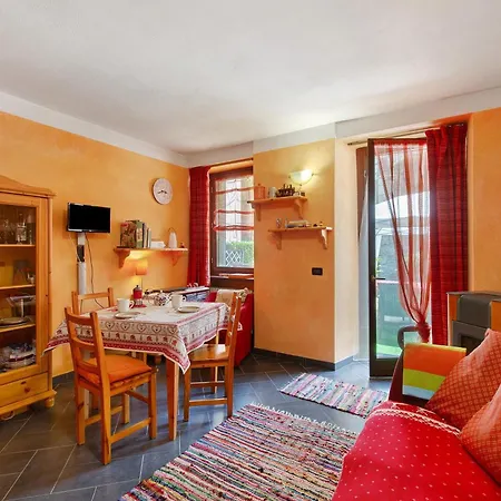 Mont Nery Apartamento Issime