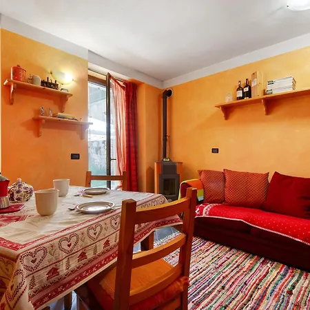 Mont Nery Apartamento Issime